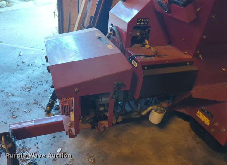 image for item MY9919 2014 Toro ProPass 200  top dresser