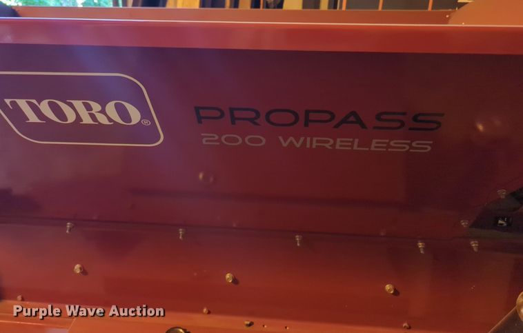 image for item MY9919 2014 Toro ProPass 200  top dresser