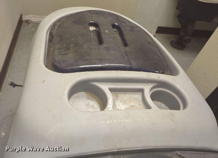 image for item MY9922 Advance Adphibian  floor scrubber