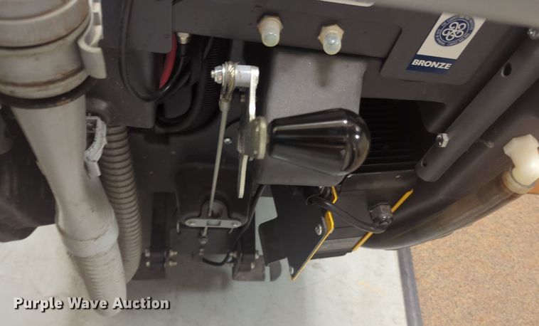 image for item MY9922 Advance Adphibian  floor scrubber