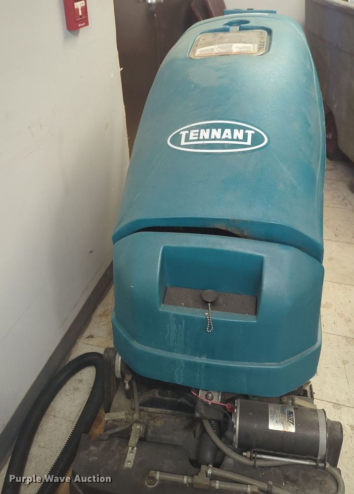 image for item MY9924 Tennant 1610  carpet extractor