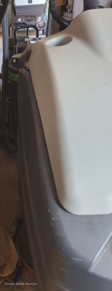 image for item MY9925 Advance SC1500REV  floor scrubber