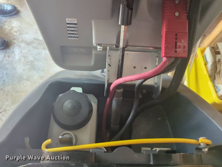 image for item MY9925 Advance SC1500REV  floor scrubber