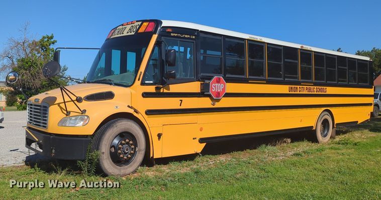 image for item MY9926 2009 Freightliner B2 school bus