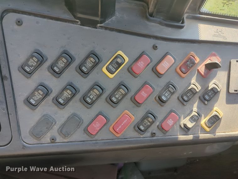 image for item MY9926 2009 Freightliner B2 school bus