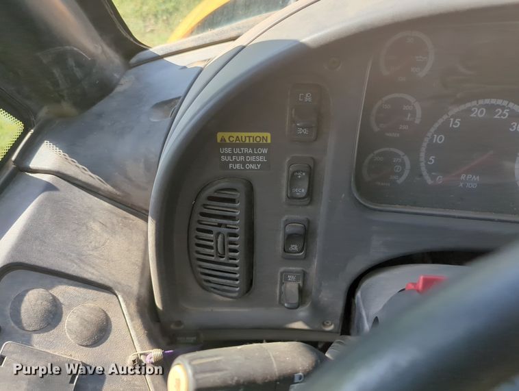 image for item MY9926 2009 Freightliner B2 school bus