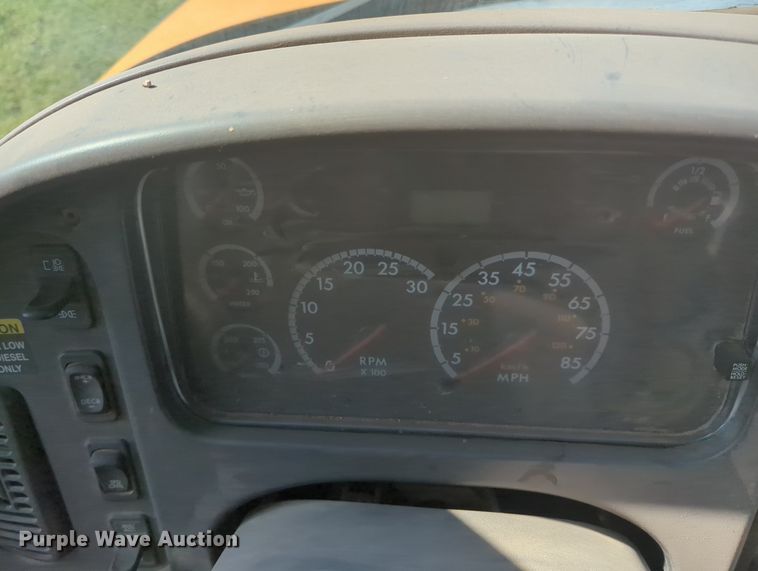 image for item MY9926 2009 Freightliner B2 school bus