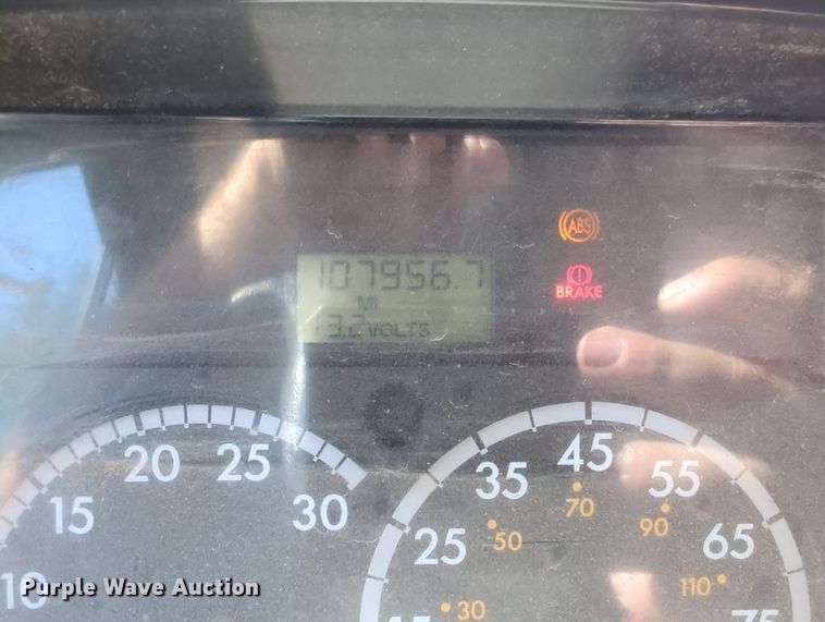 image for item MY9926 2009 Freightliner B2 school bus