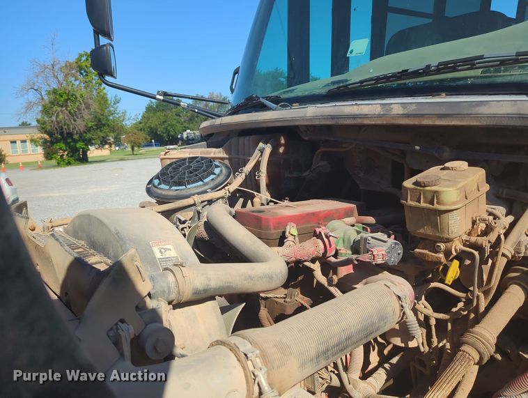 image for item MY9926 2009 Freightliner B2 school bus