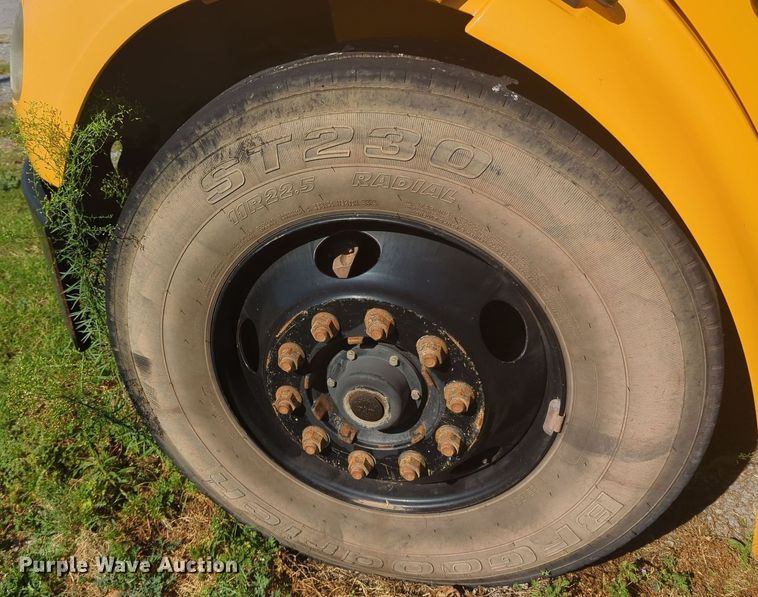 image for item MY9926 2009 Freightliner B2 school bus