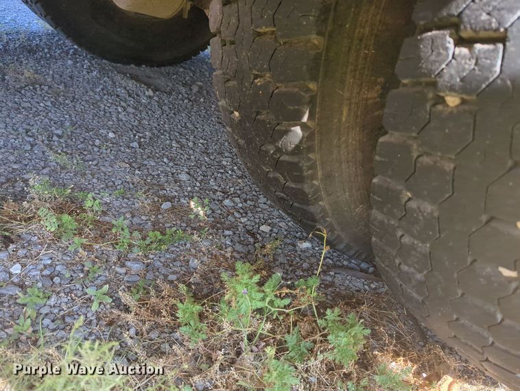 image for item MY9926 2009 Freightliner B2 school bus