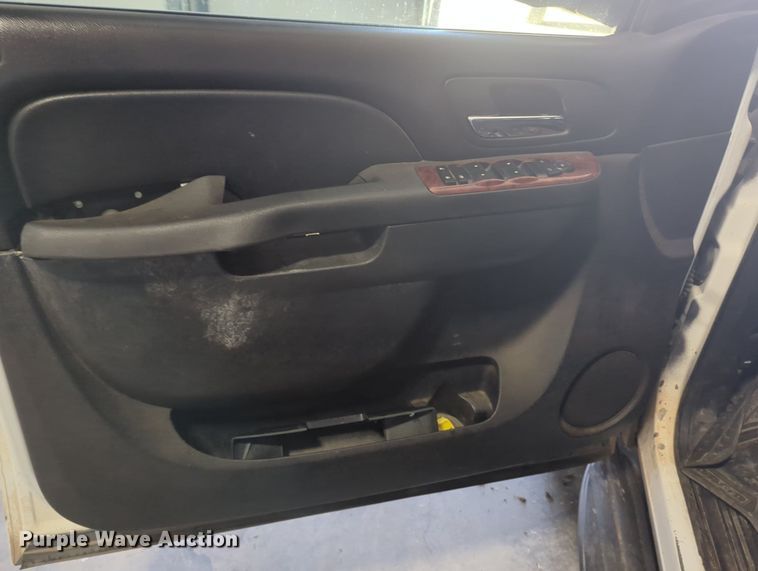 image for item MY9950 2011 Chevrolet Tahoe  SUV