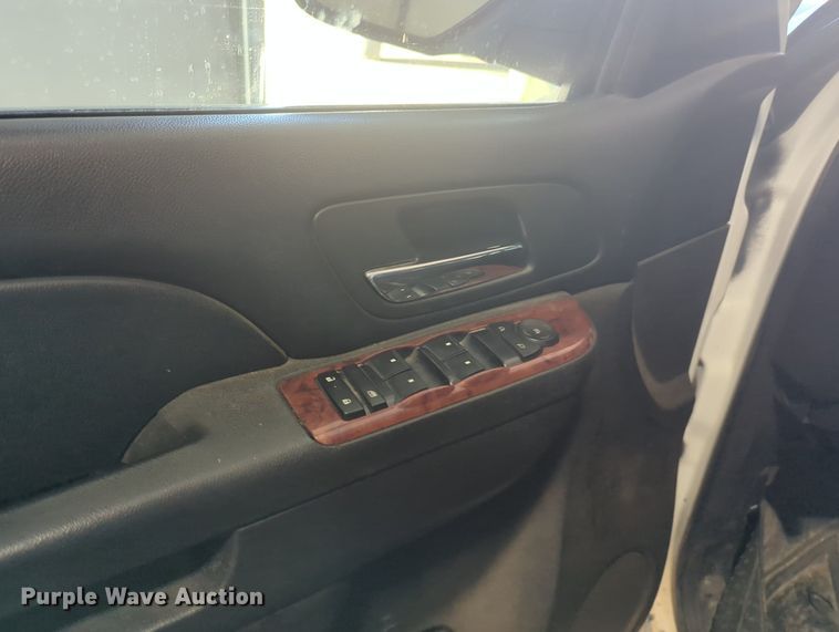 image for item MY9950 2011 Chevrolet Tahoe  SUV