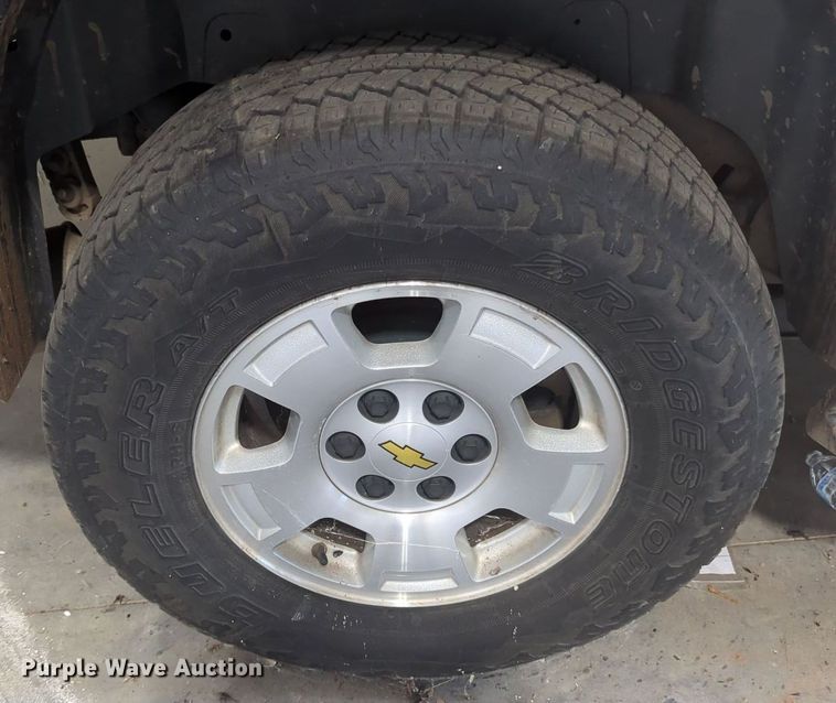 image for item MY9950 2011 Chevrolet Tahoe  SUV