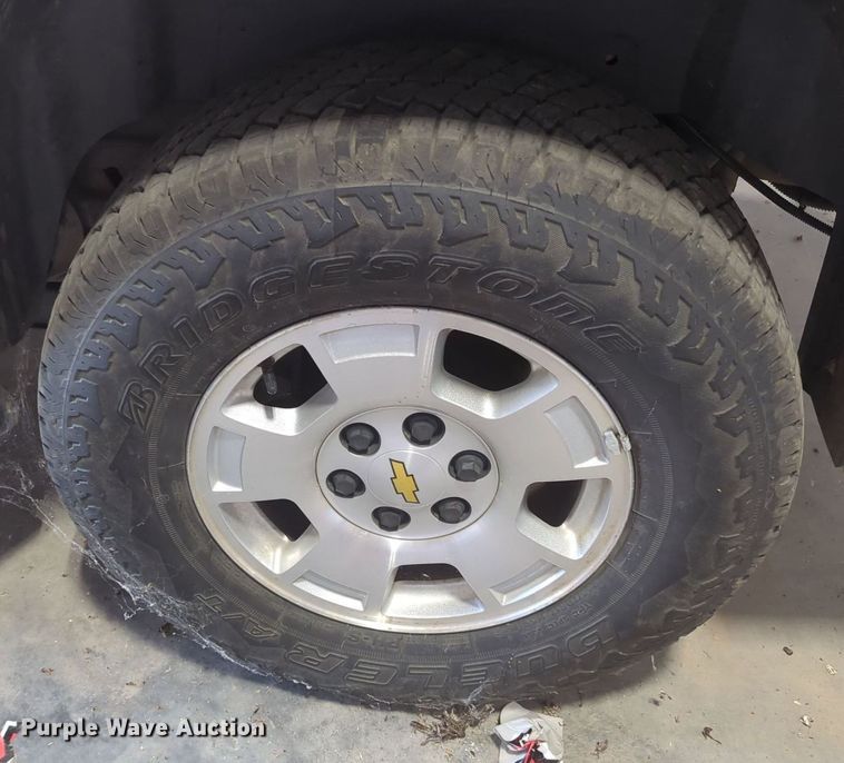 image for item MY9950 2011 Chevrolet Tahoe  SUV