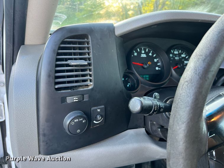 image for item NA9110 2008 Chevrolet Silverado 1500  pickup truck