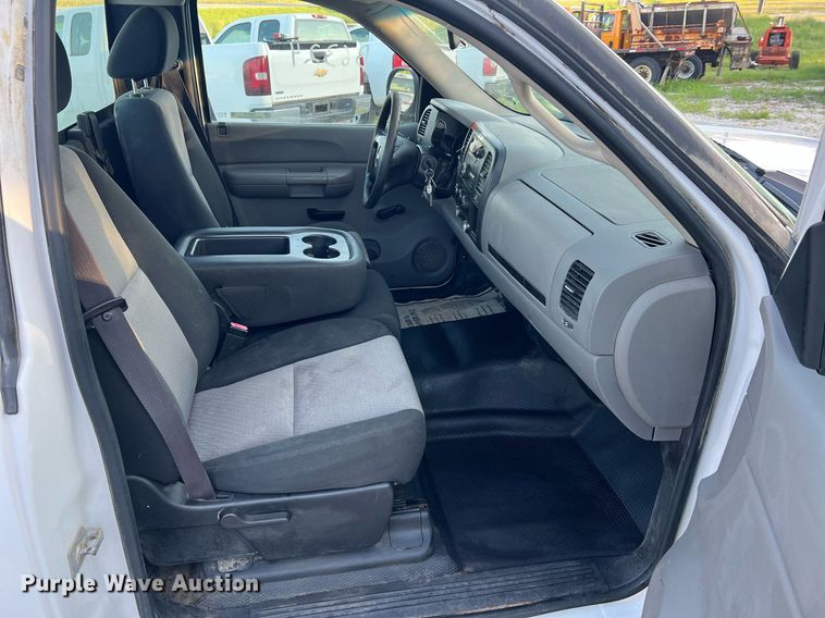 image for item NA9110 2008 Chevrolet Silverado 1500  pickup truck