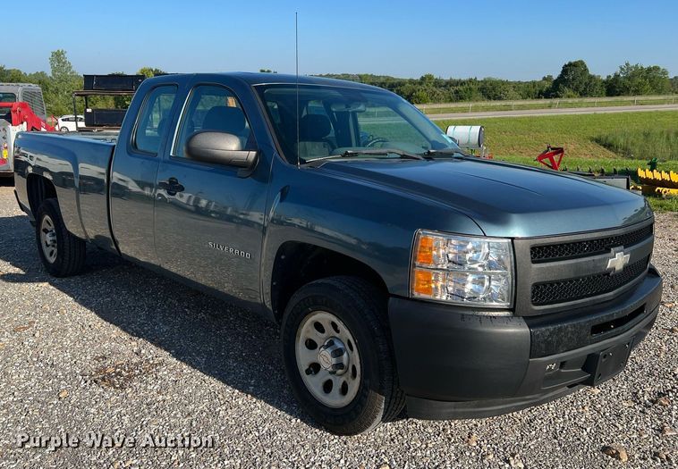 image for item NA9111 2010 Chevrolet Silverado 1500  Ext. Cab pickup truck