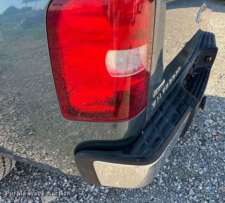 image for item NA9111 2010 Chevrolet Silverado 1500  Ext. Cab pickup truck