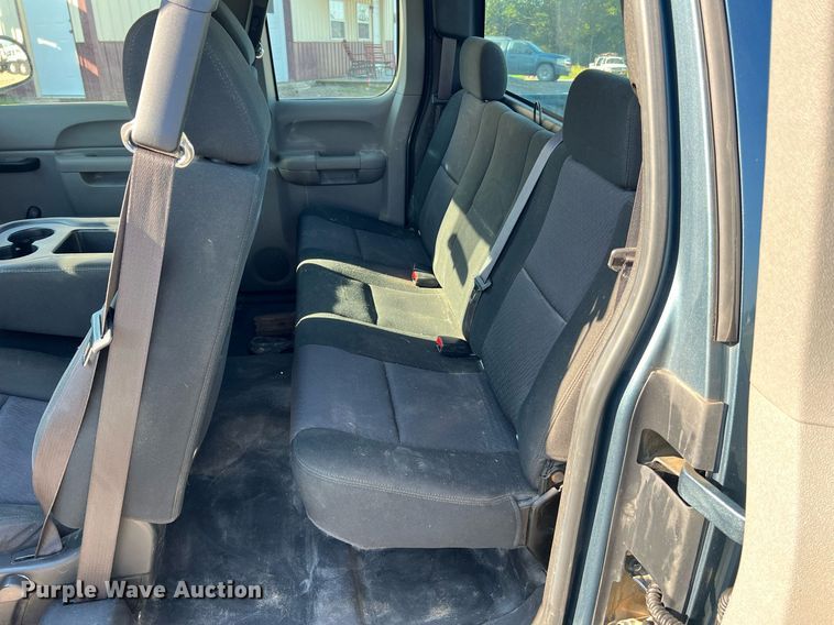 image for item NA9111 2010 Chevrolet Silverado 1500  Ext. Cab pickup truck