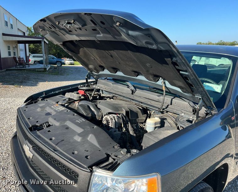 image for item NA9111 2010 Chevrolet Silverado 1500  Ext. Cab pickup truck