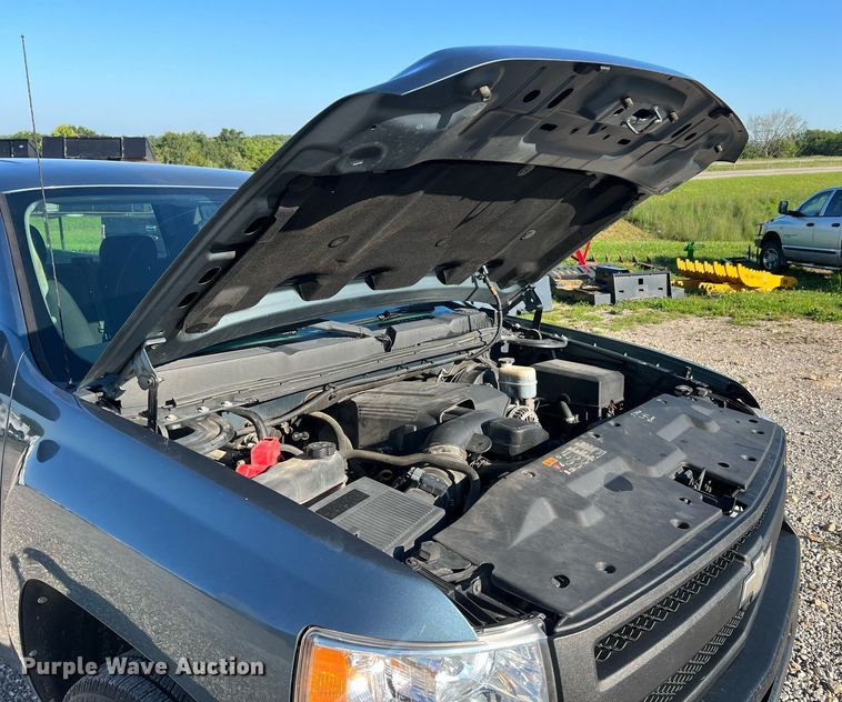 image for item NA9111 2010 Chevrolet Silverado 1500  Ext. Cab pickup truck