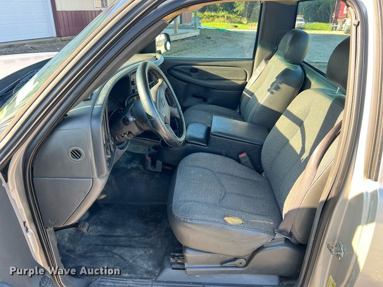 image for item NA9113 2006 Chevrolet Silverado 1500  pickup truck