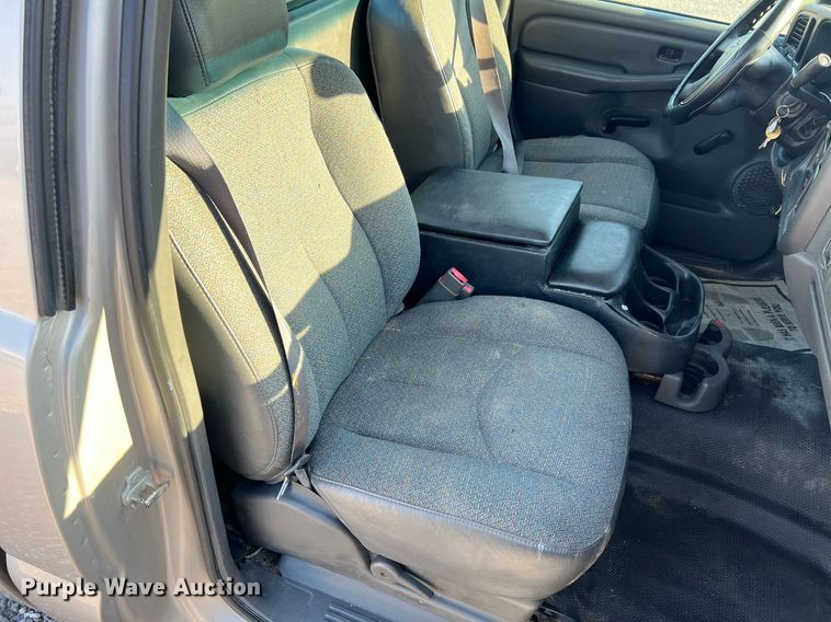 image for item NA9113 2006 Chevrolet Silverado 1500  pickup truck