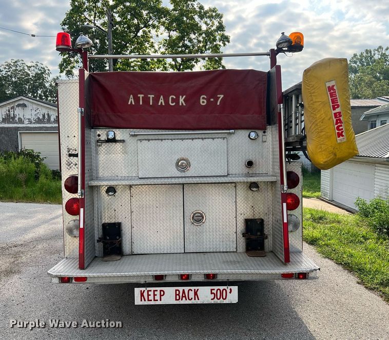 image for item NA9121 1985 Mack CF686FC  pumper fire truck