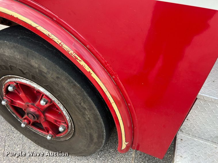 image for item NA9121 1985 Mack CF686FC  pumper fire truck