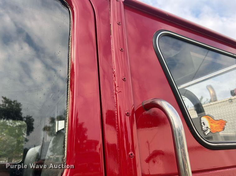 image for item NA9121 1985 Mack CF686FC  pumper fire truck