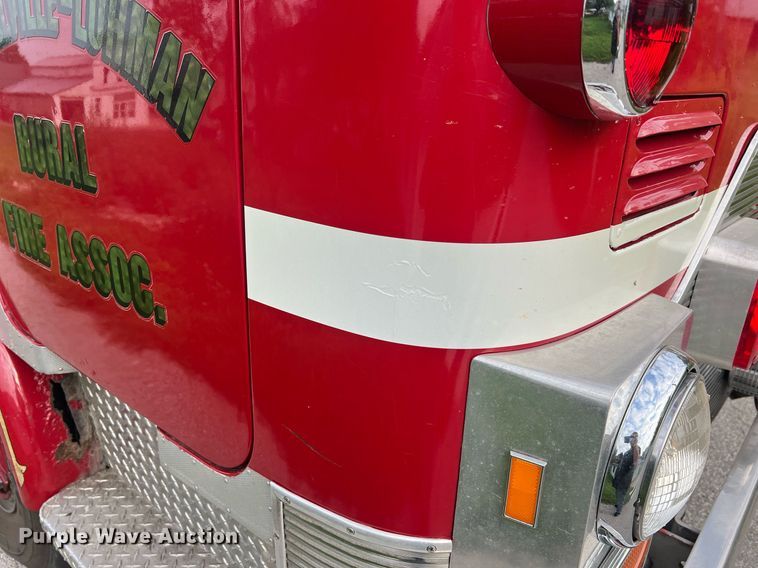 image for item NA9121 1985 Mack CF686FC  pumper fire truck