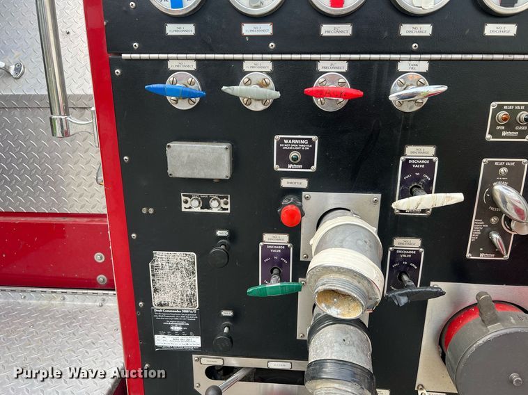 image for item NA9121 1985 Mack CF686FC  pumper fire truck