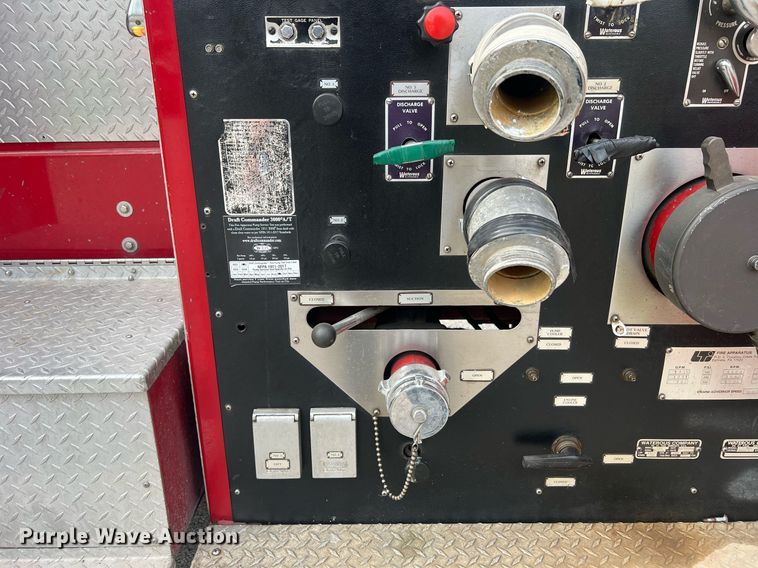 image for item NA9121 1985 Mack CF686FC  pumper fire truck