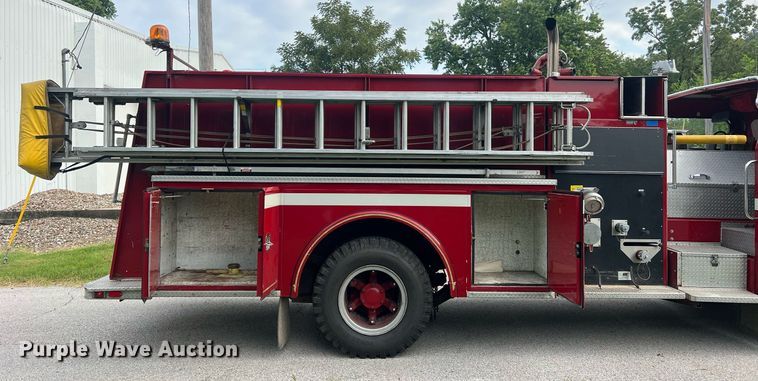 image for item NA9121 1985 Mack CF686FC  pumper fire truck