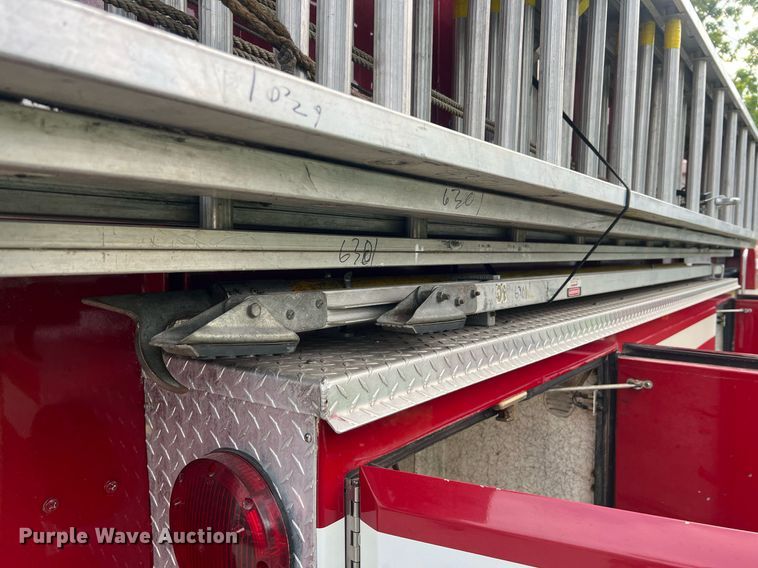 image for item NA9121 1985 Mack CF686FC  pumper fire truck