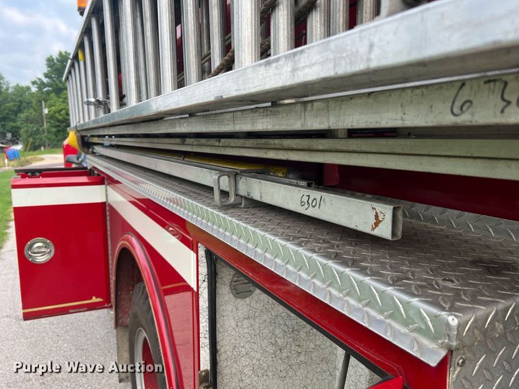 image for item NA9121 1985 Mack CF686FC  pumper fire truck