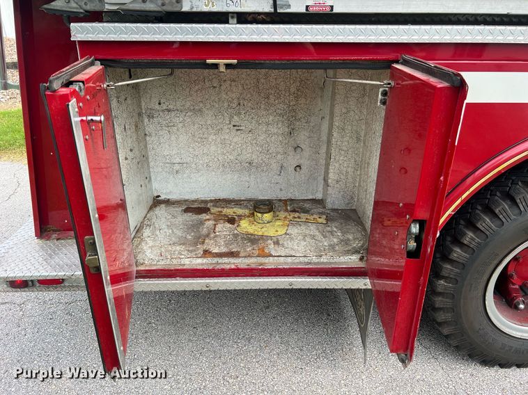 image for item NA9121 1985 Mack CF686FC  pumper fire truck