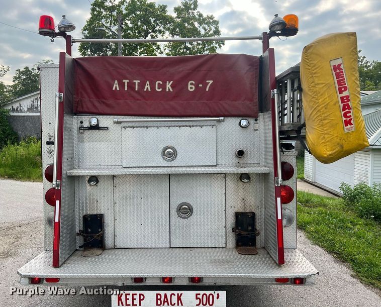 image for item NA9121 1985 Mack CF686FC  pumper fire truck