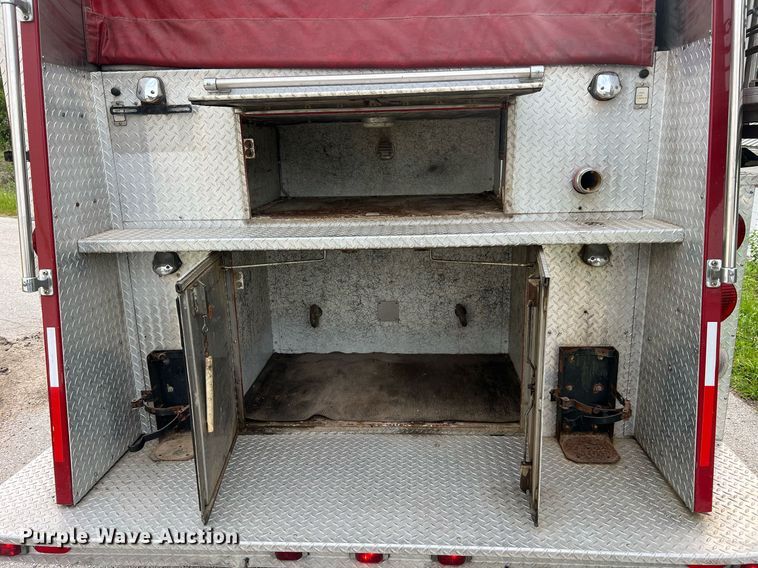 image for item NA9121 1985 Mack CF686FC  pumper fire truck