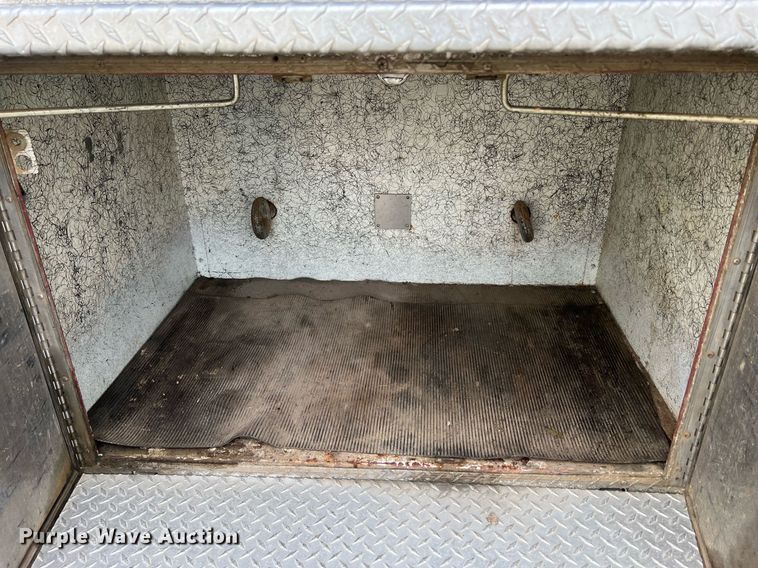 image for item NA9121 1985 Mack CF686FC  pumper fire truck