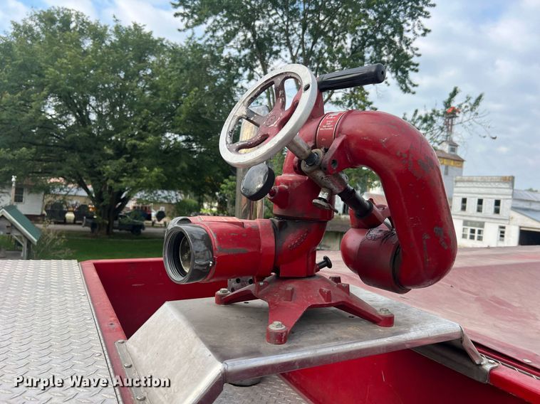 image for item NA9121 1985 Mack CF686FC  pumper fire truck