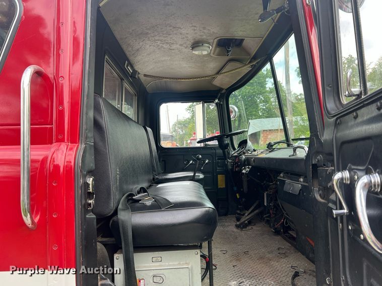 image for item NA9121 1985 Mack CF686FC  pumper fire truck