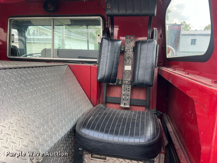 image for item NA9121 1985 Mack CF686FC  pumper fire truck