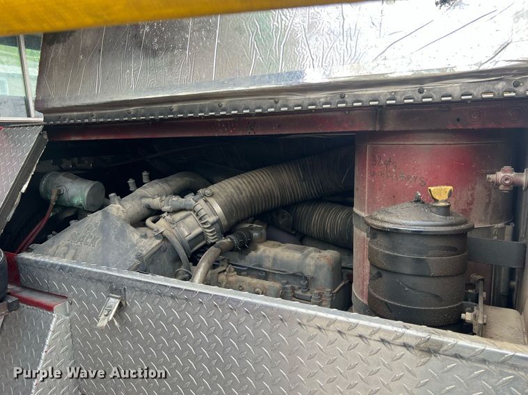 image for item NA9121 1985 Mack CF686FC  pumper fire truck