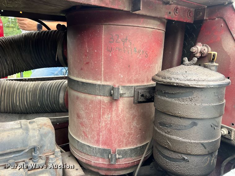 image for item NA9121 1985 Mack CF686FC  pumper fire truck