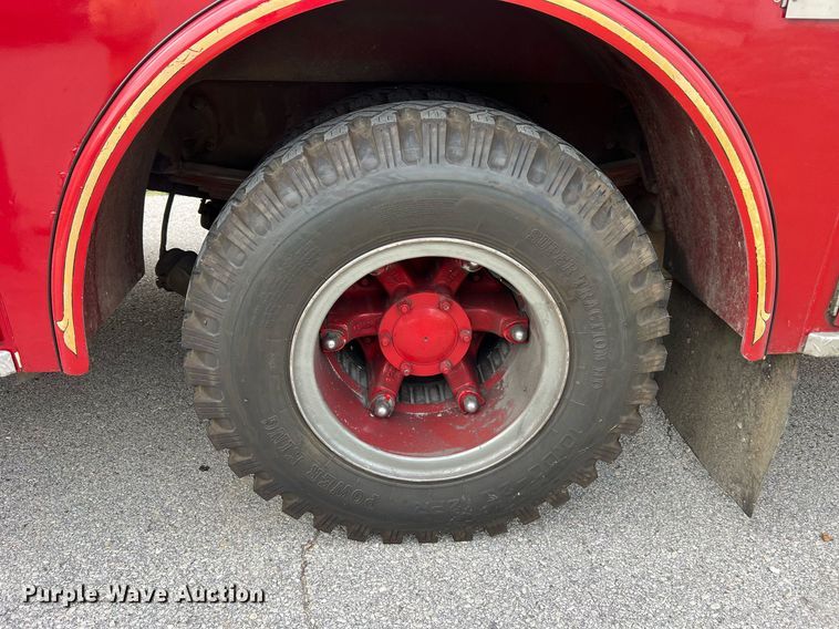 image for item NA9121 1985 Mack CF686FC  pumper fire truck