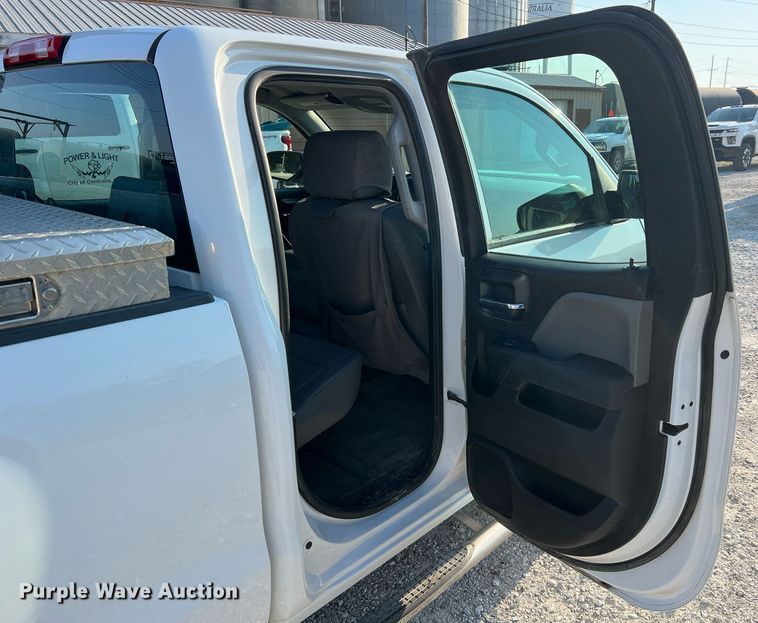 image for item NA9127 2017 Chevrolet Silverado 1500  Double Cab pickup truck