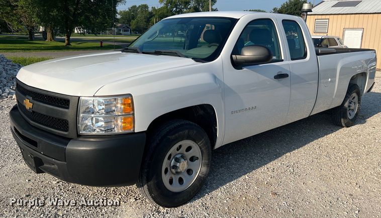 image for item NA9130 2013 Chevrolet Silverado 1500  Ext. Cab pickup truck