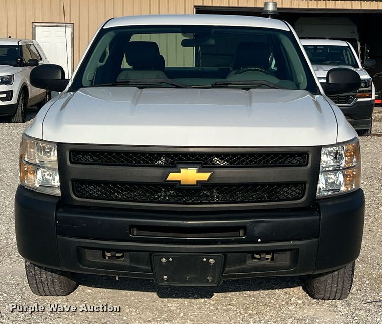 image for item NA9130 2013 Chevrolet Silverado 1500  Ext. Cab pickup truck